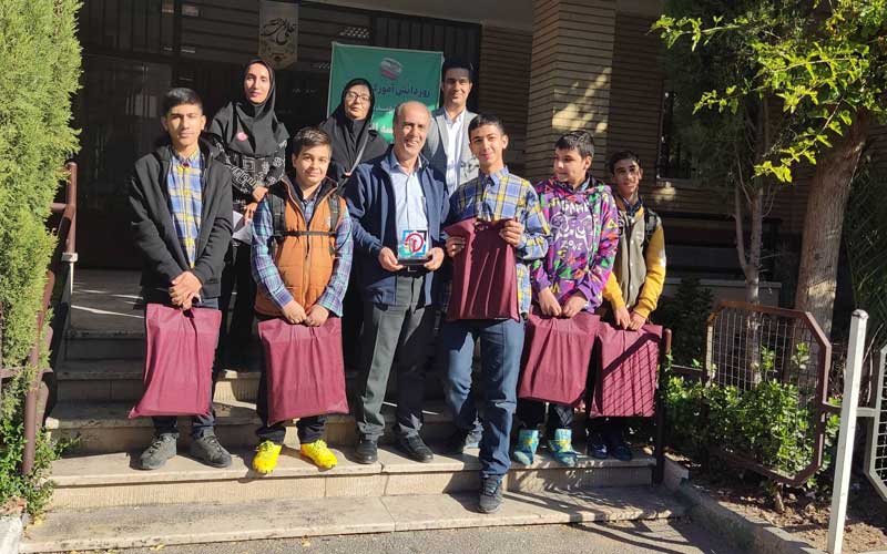 مدرسه الگوی حمل و نقل پاک